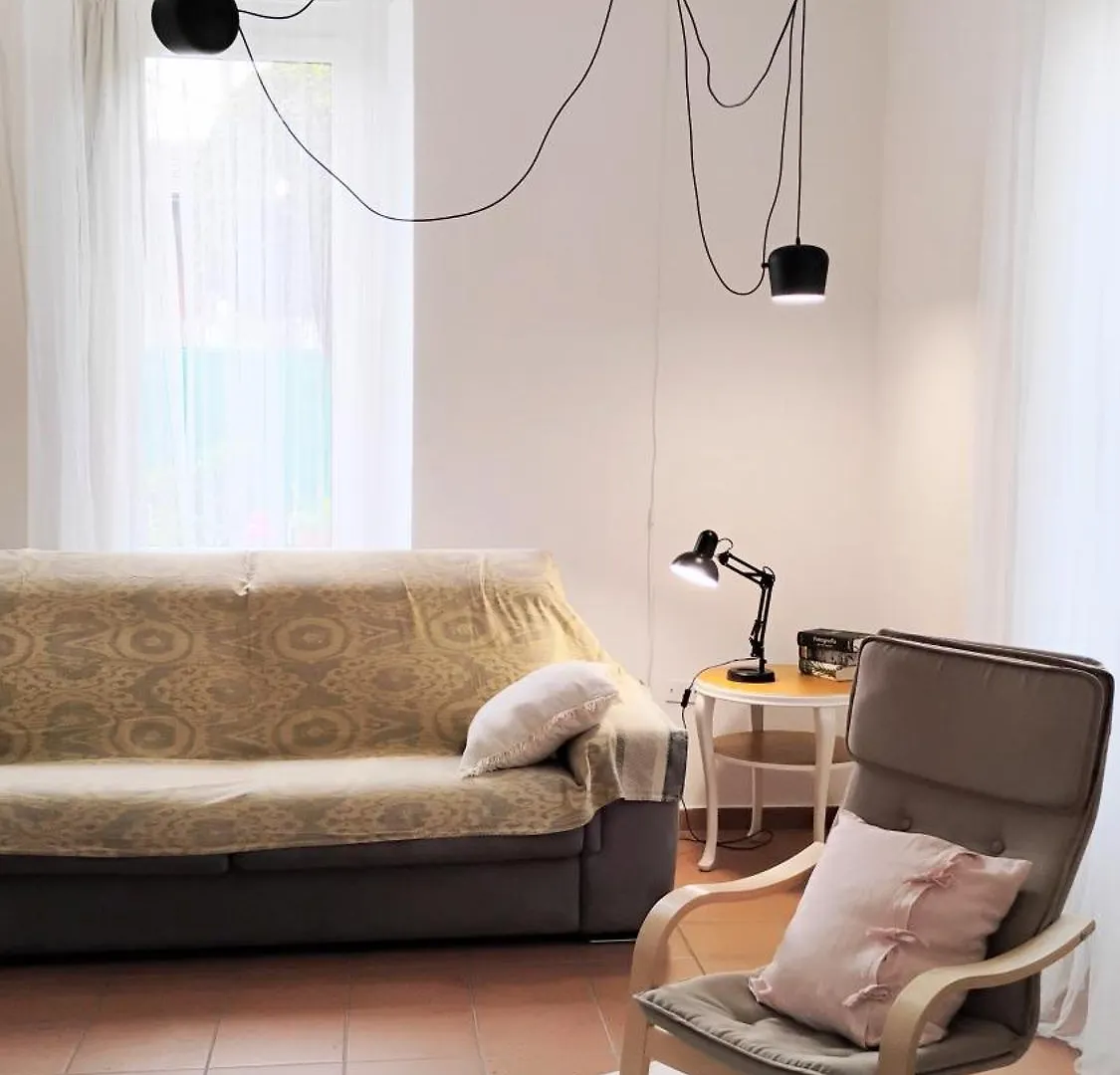Hotel Casa Maria Porto Ceresio Affittacamere