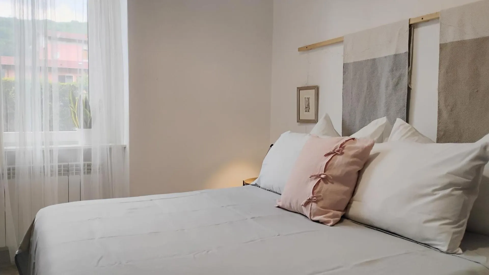 Affittacamere Hotel Casa Maria Porto Ceresio Italia